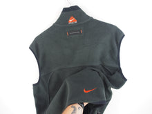 Load image into Gallery viewer, VINTAGE NIKE ACG FLEECE VEST - M/L
