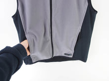 Load image into Gallery viewer, VINTAGE NIKE FLEECE VEST - L
