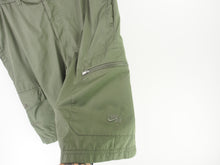 Load image into Gallery viewer, VINTAGE NIKE AIR CARGO SHORTS - 36'
