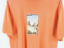 Load image into Gallery viewer, VINTAGE HANG TEN SKATE GRAPHIC T SHIRT - M
