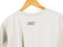 Load image into Gallery viewer, VINTAGE NIKE GRAPHIC T SHIRT - M
