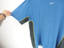 Load image into Gallery viewer, VINTAGE NIKE CENTRE SWOOSH T SHIRT - XL
