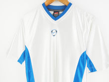 Load image into Gallery viewer, VINTAGE NIKE SOCCER CENTRE T SHIRT - M
